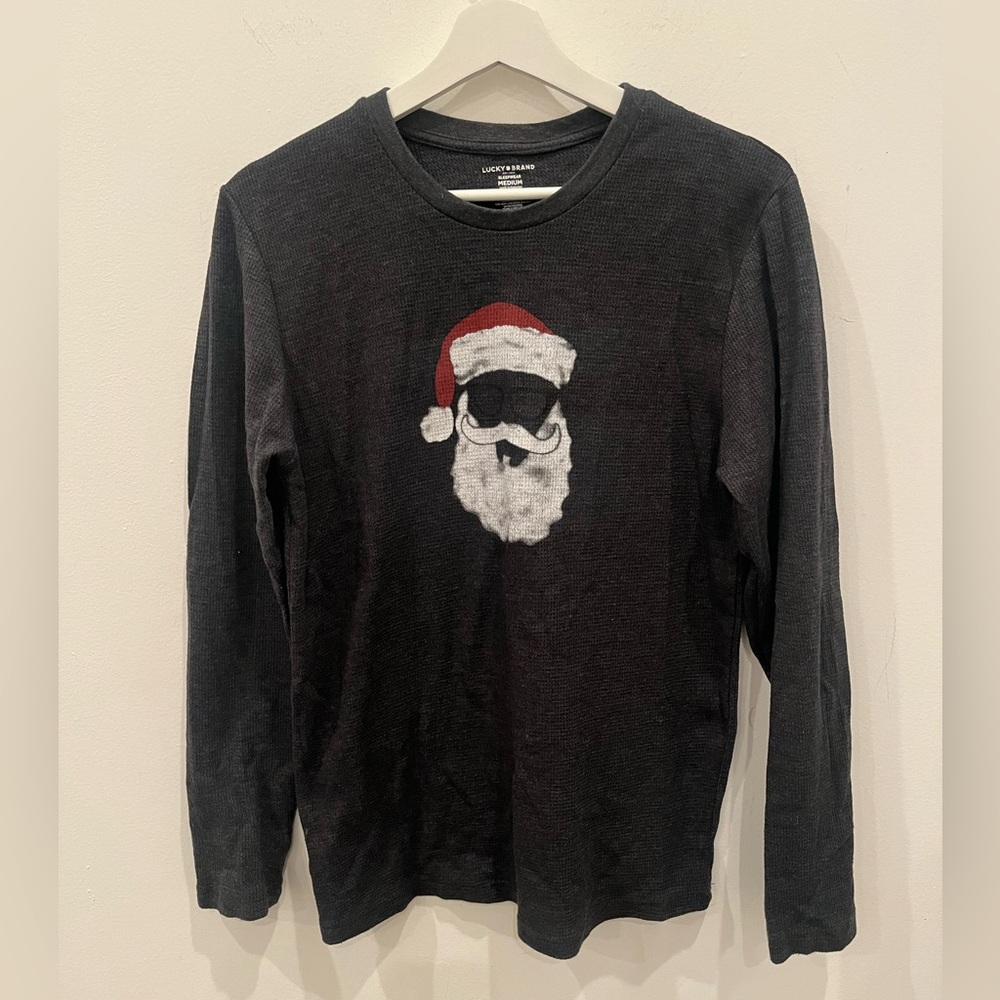 Lucky brand men’s thermal waffle knit sleep shirt sz M gray Santa graphic